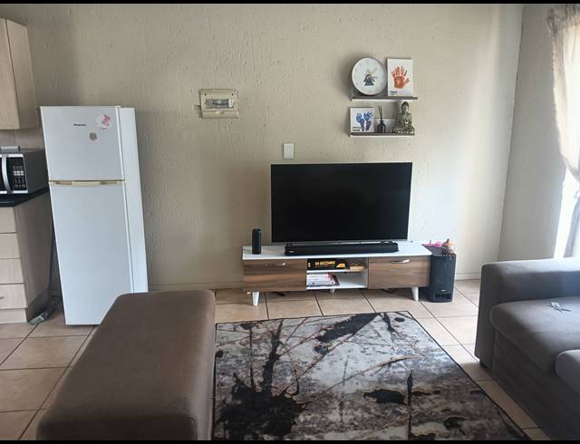 2 BEDROOM SECTIONAL TITLE FOR SALE IN KLIPPOORTJE